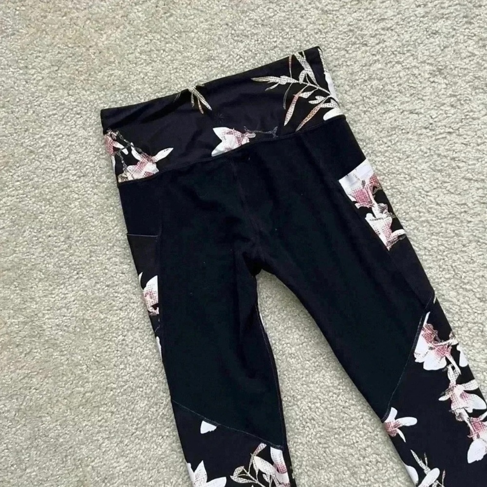 Athleta Magnolia Salutation Stash Pocket Tight Leggings - Picture 5 of 12